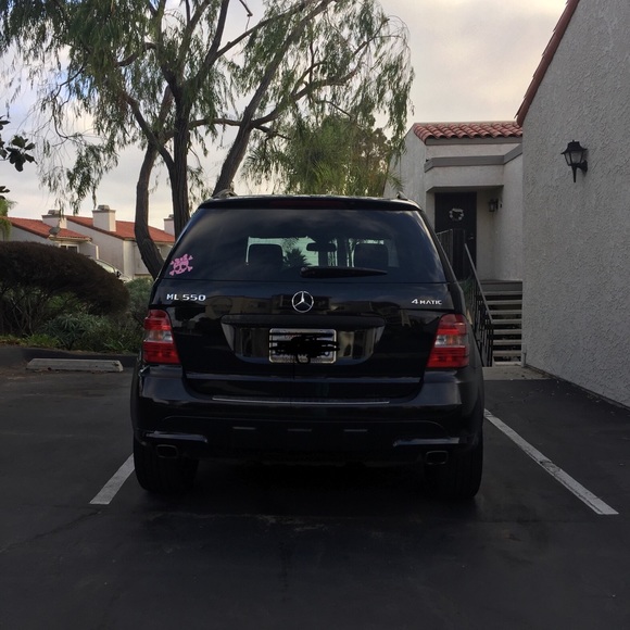 Mercedes ML550 - Picture 3 of 6